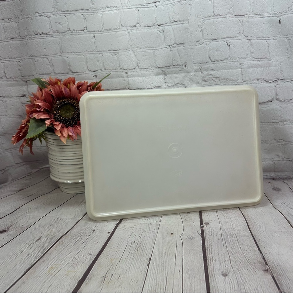 vintage tupperware snack stor large container cold cut keeper white with seal